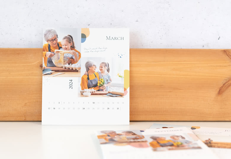 Kalenderseiten ohne Holzblock Hochformat